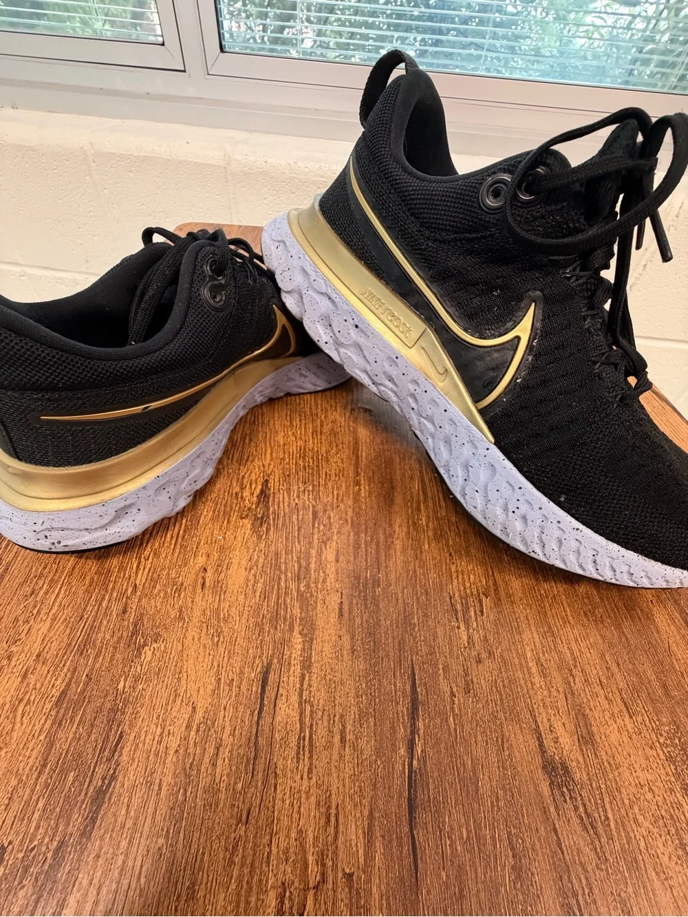 Nike women athletic
