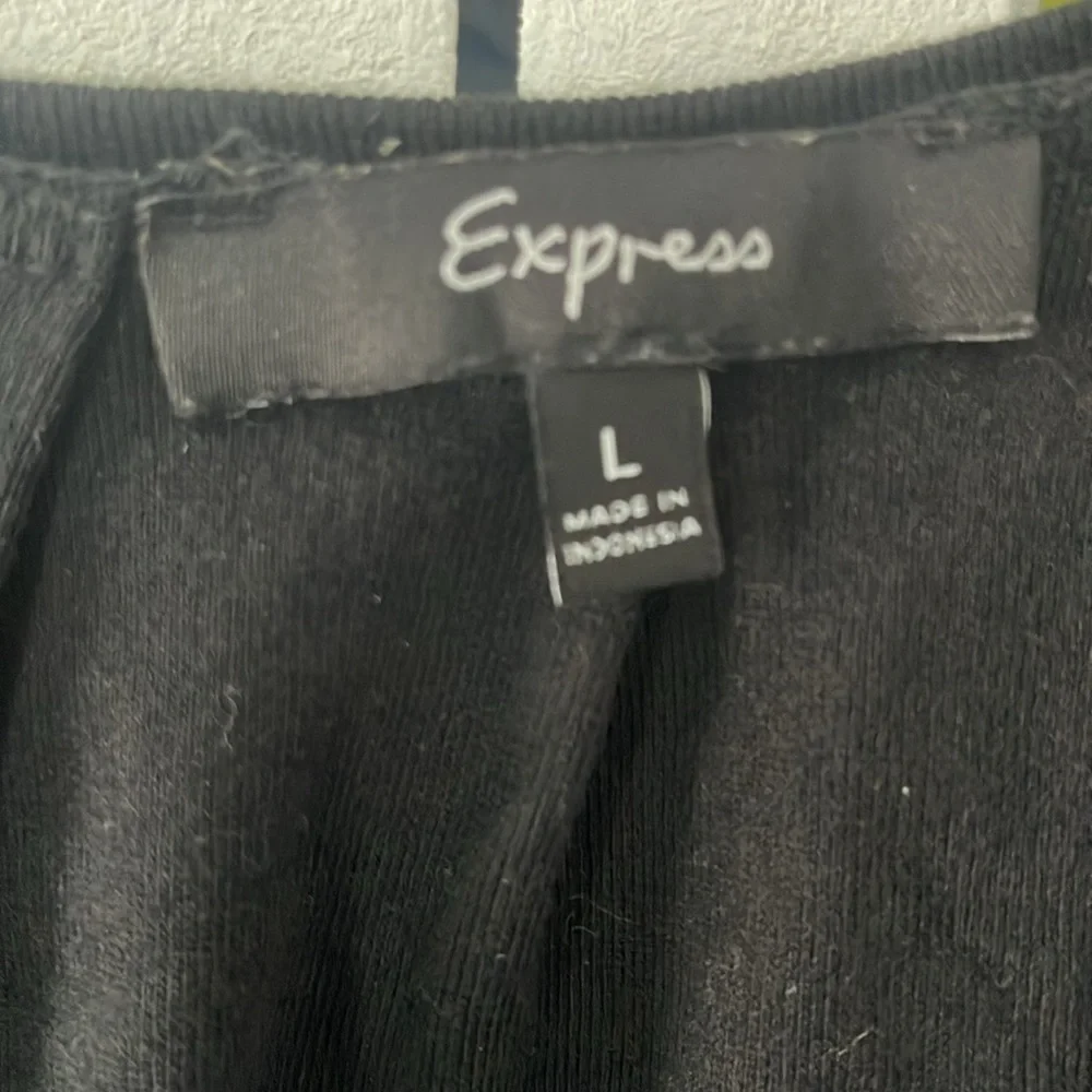 Express pockets flattering