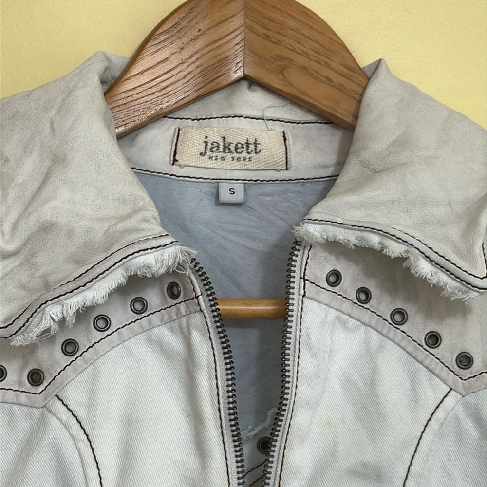 Jakket NY | Cream White Leather & Twill Riveted Studded Zip Pocket Moto Jacket S