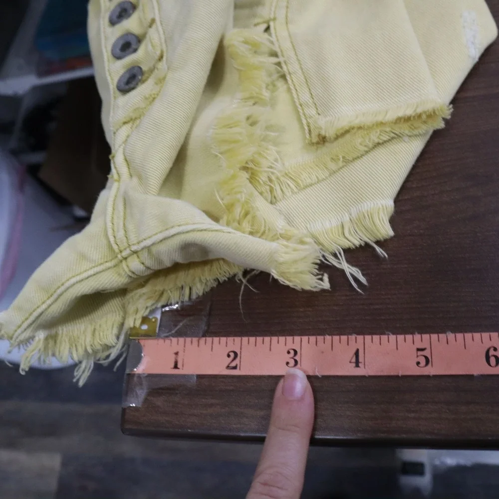 Free People Distressed‎ Denim Shorts Womens 26 Yellow Boho Earthy Rugged Indie