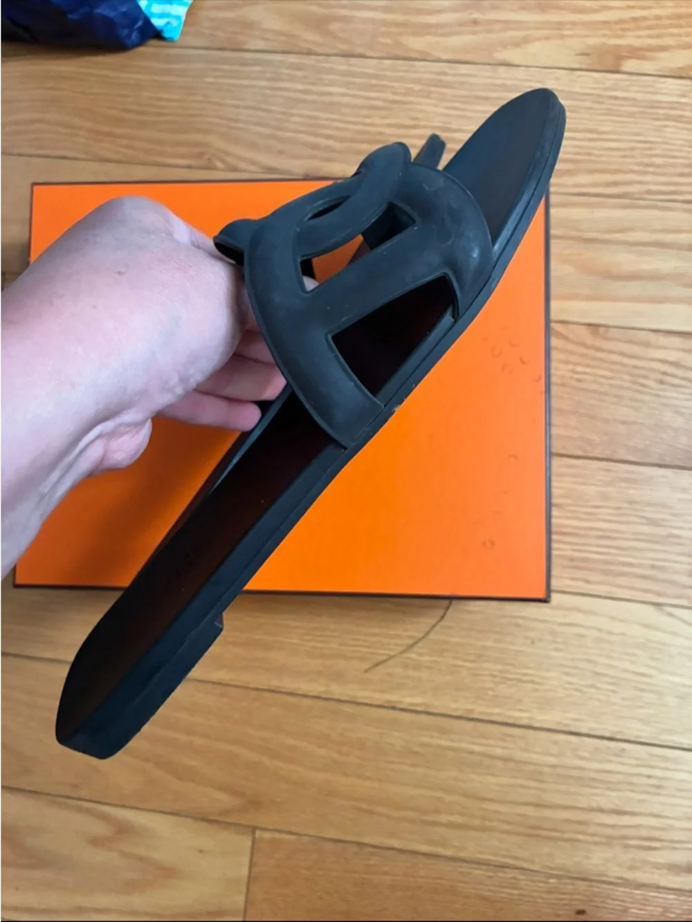 Hermes elegant slide