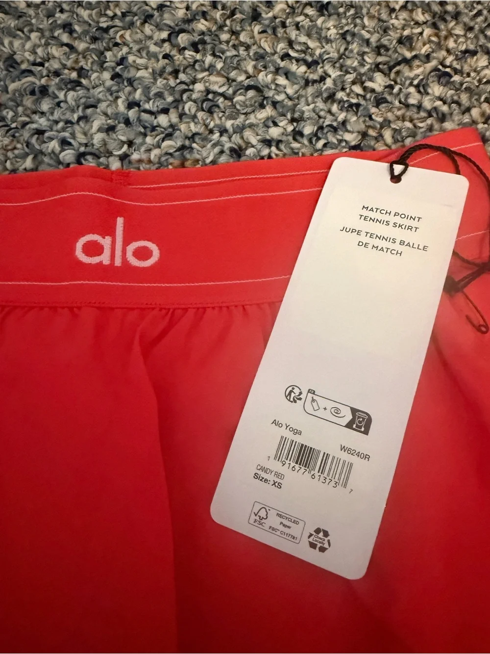 ALO Yoga new tags