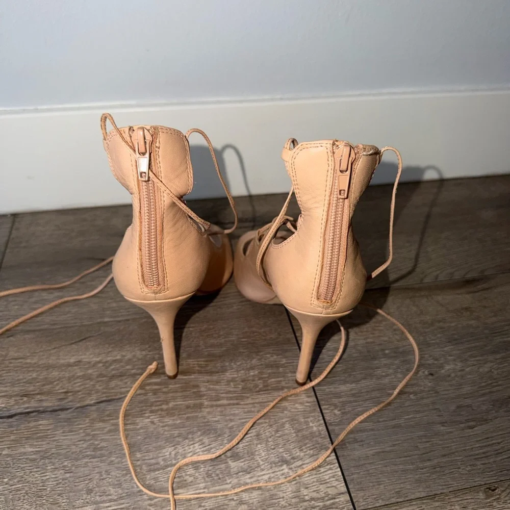 Vince Camuto stylish nude