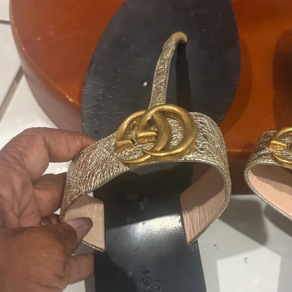 Gucci designer flip