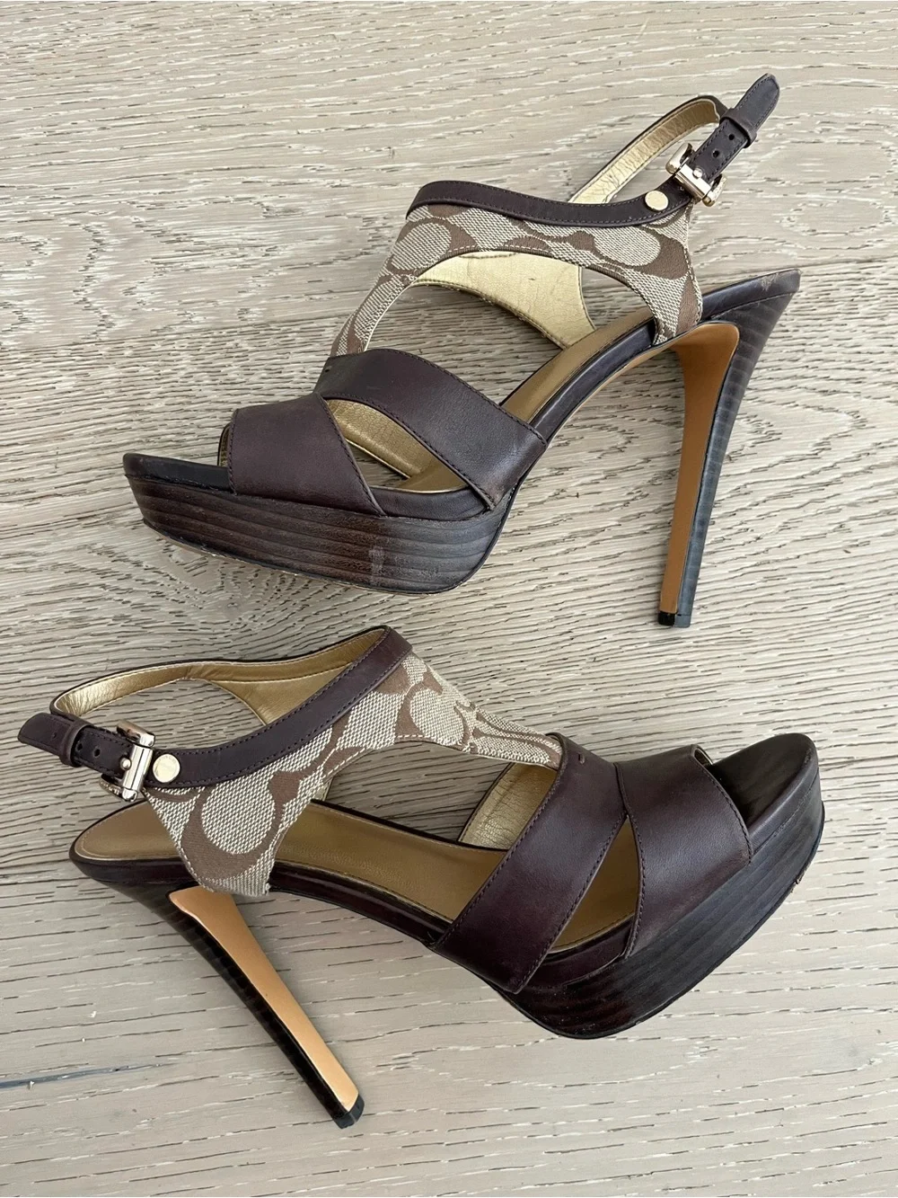 Coach stylish platform