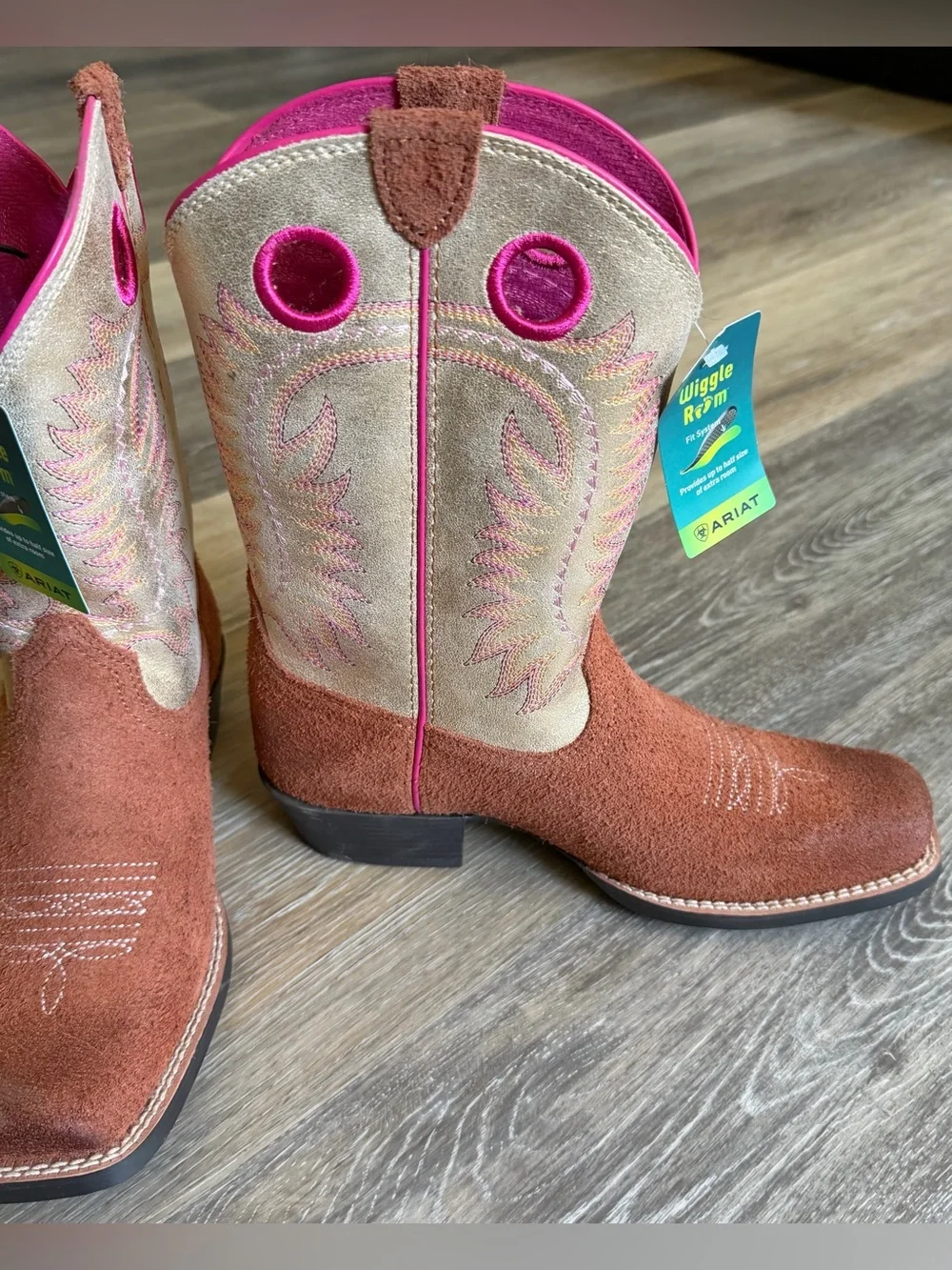 Ariat nwt size