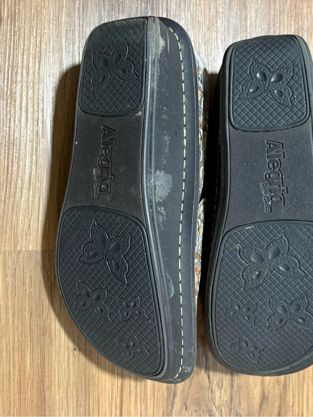Alegria DEB-7605 Women’s‎ Slip On Comfort Clogs Shoes EU 37 US 6.5 7 Art Print