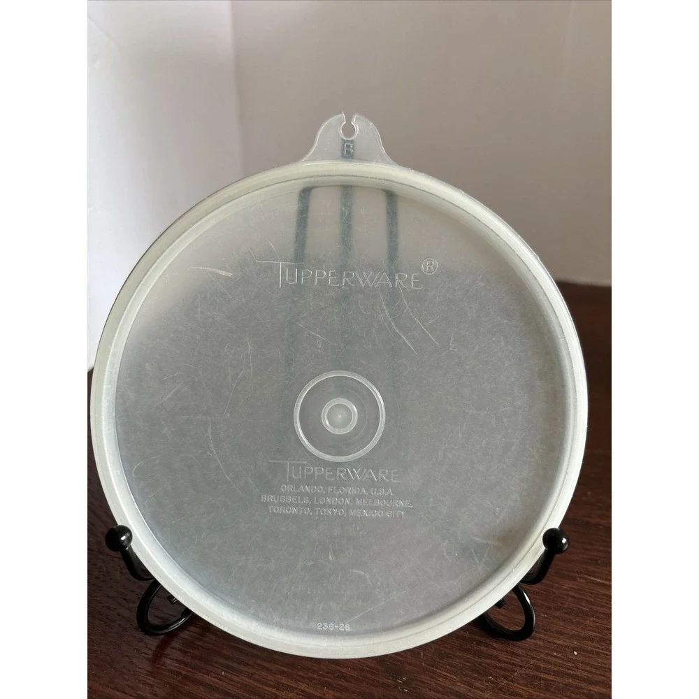 Vintage Tupperware 238-26‎ Round  5
