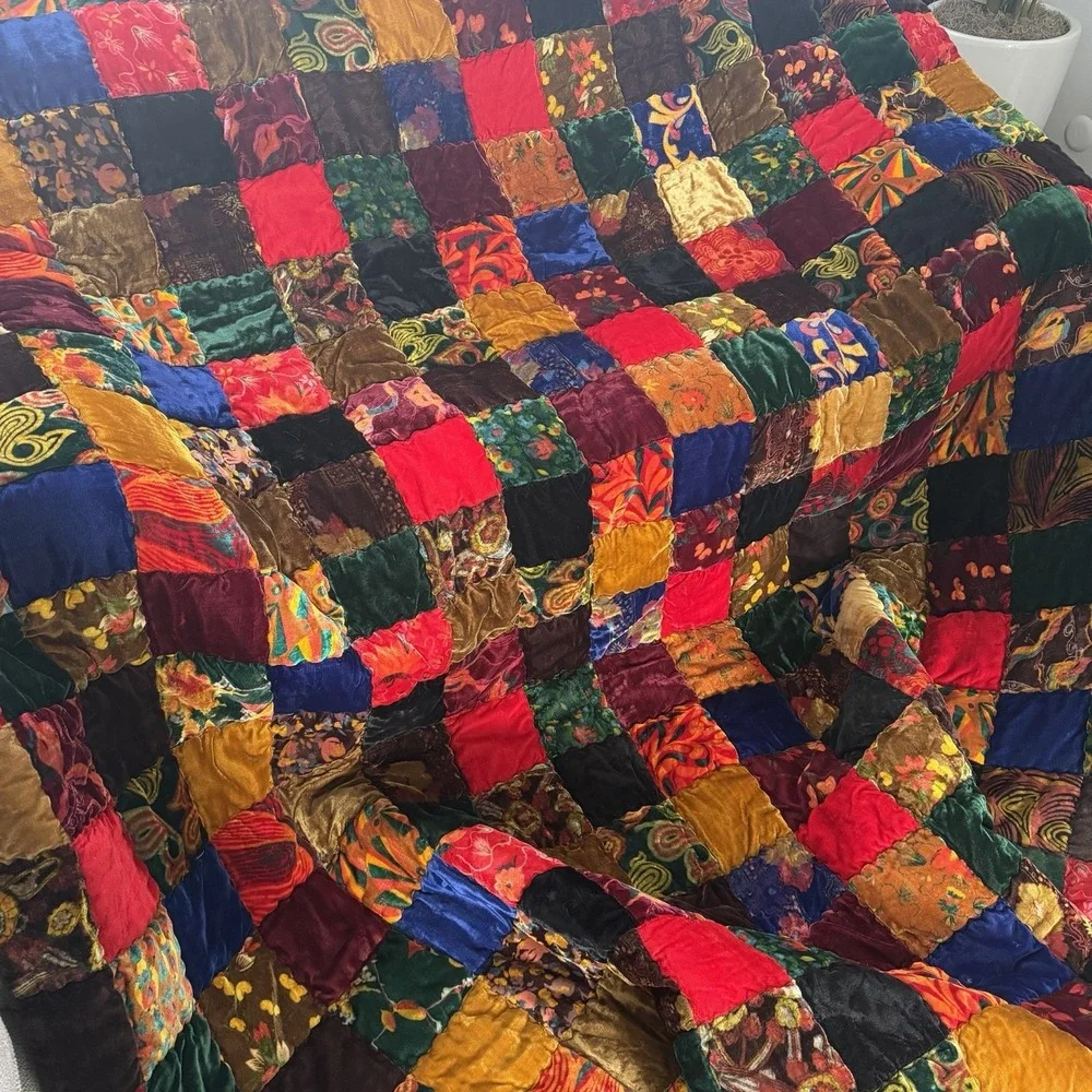 VTG 70s 80s Velvet Quilt Bedspread Patchwork Hippie Boho Blanket Queen 107x82‎