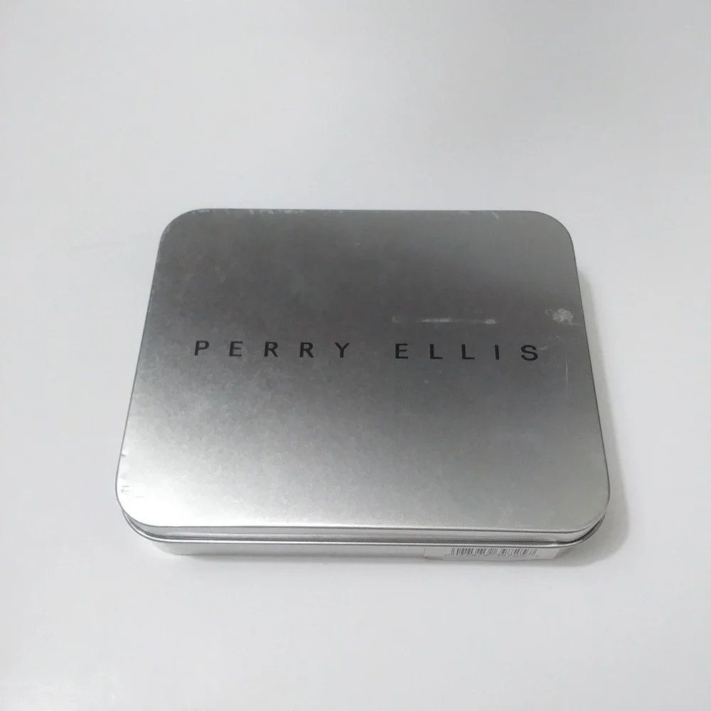 Perry Ellis perry ellis