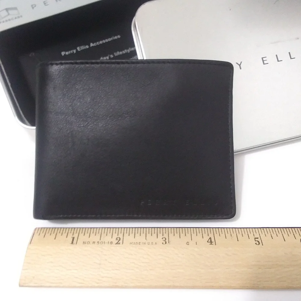 Perry Ellis perry ellis