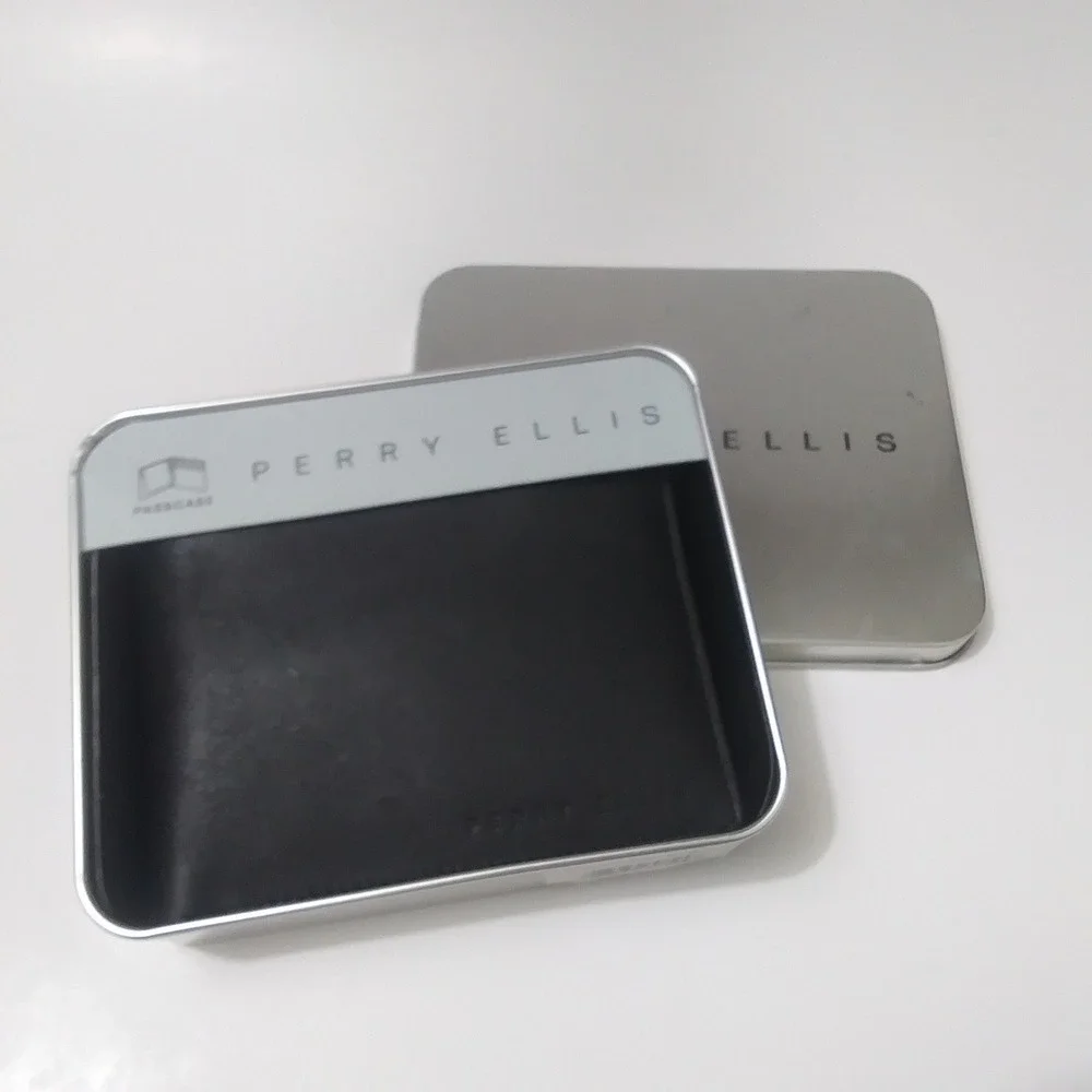 Perry Ellis perry ellis