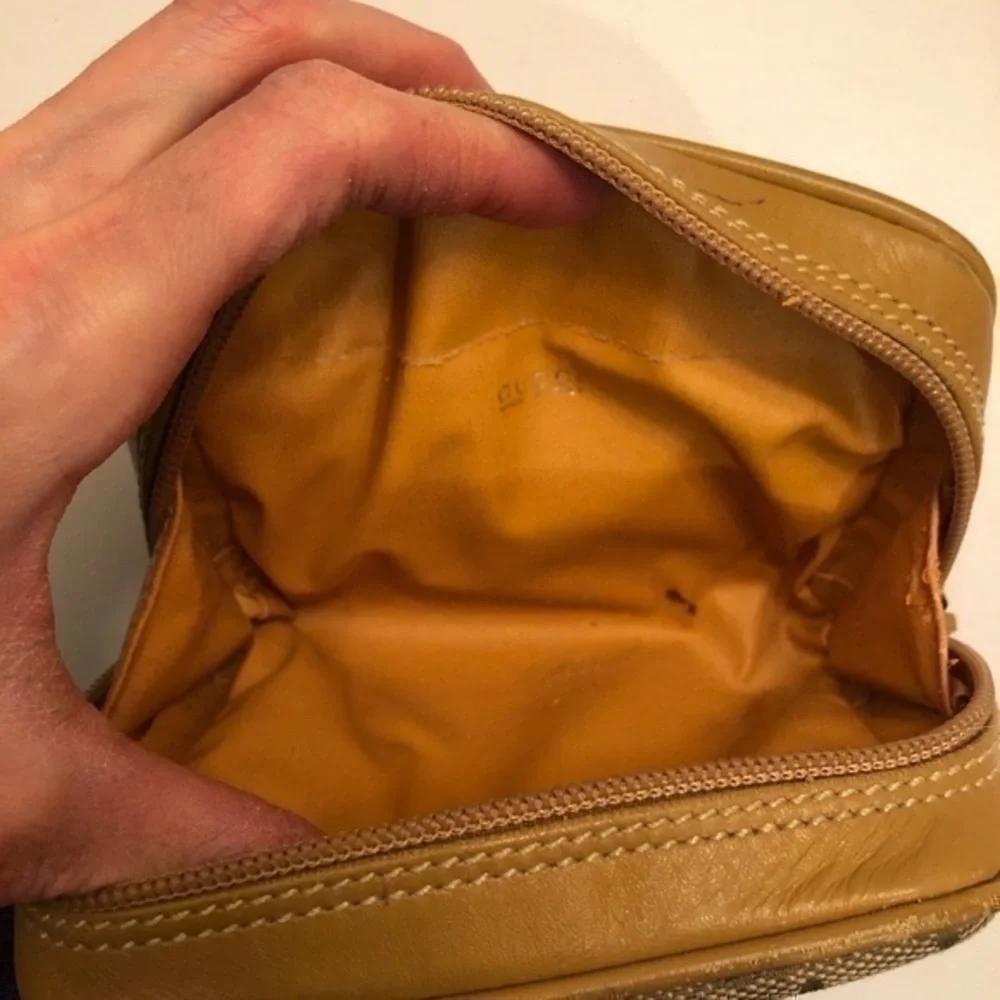 Gucci small case