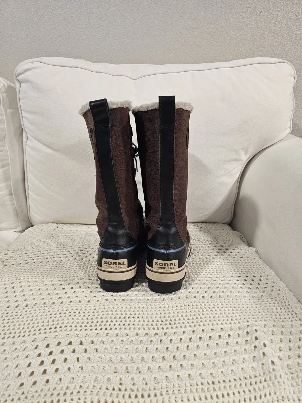 Sorel tall lace