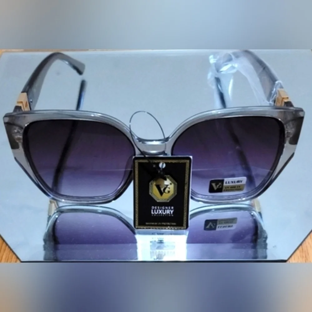 VG beautiful oversized