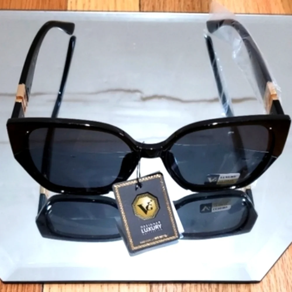 VG beautiful oversized