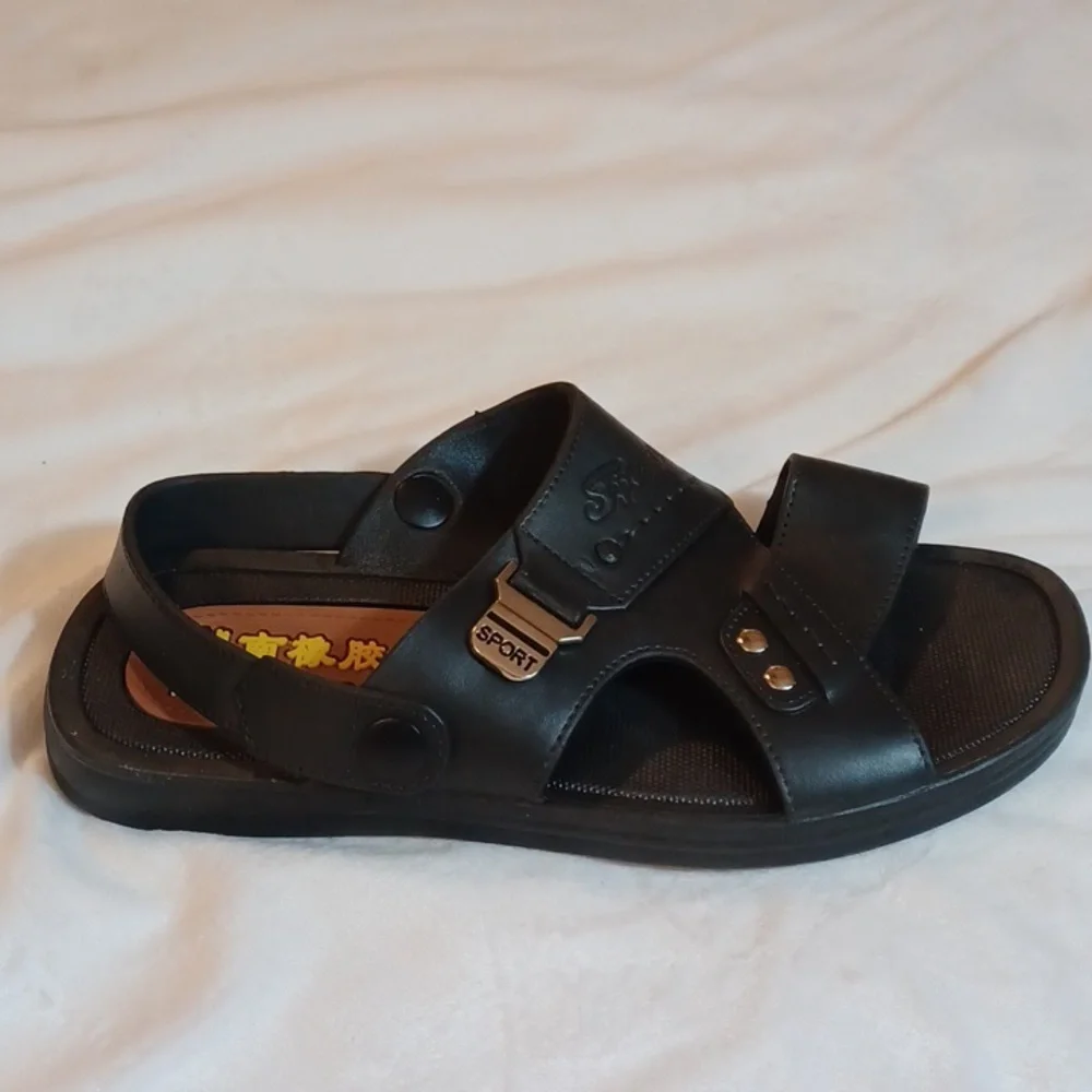N/A comfortable black