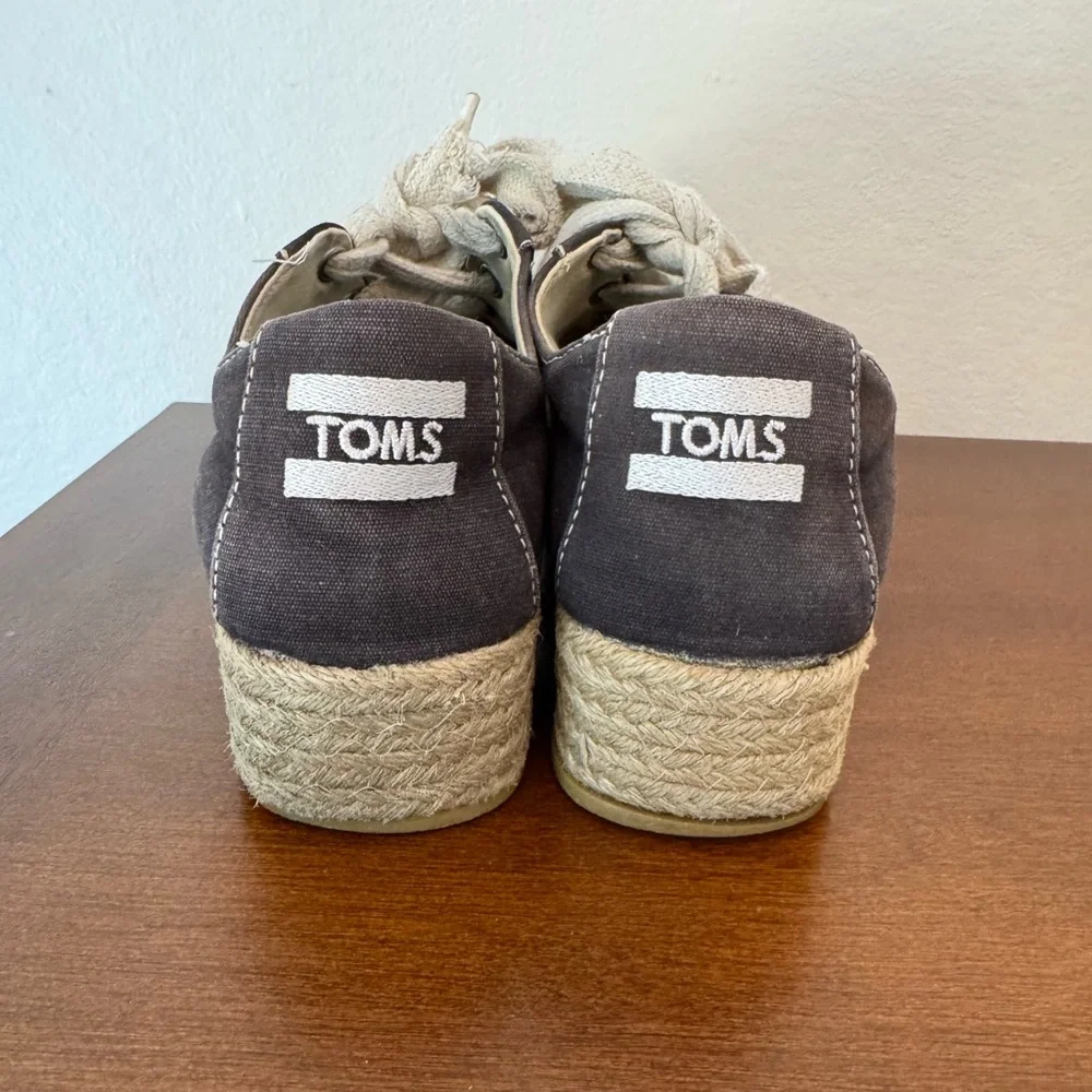 Toms used see