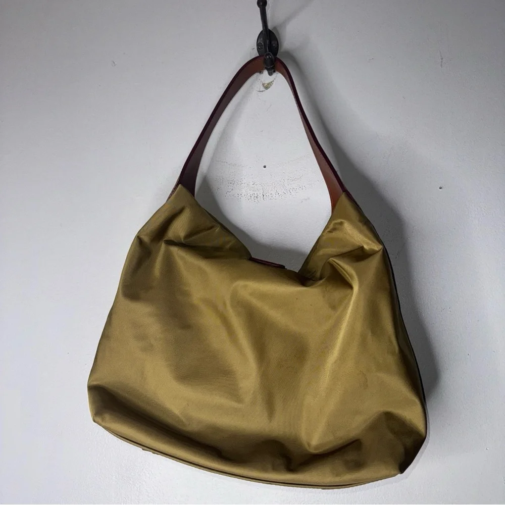 Dooney & Bourke great very