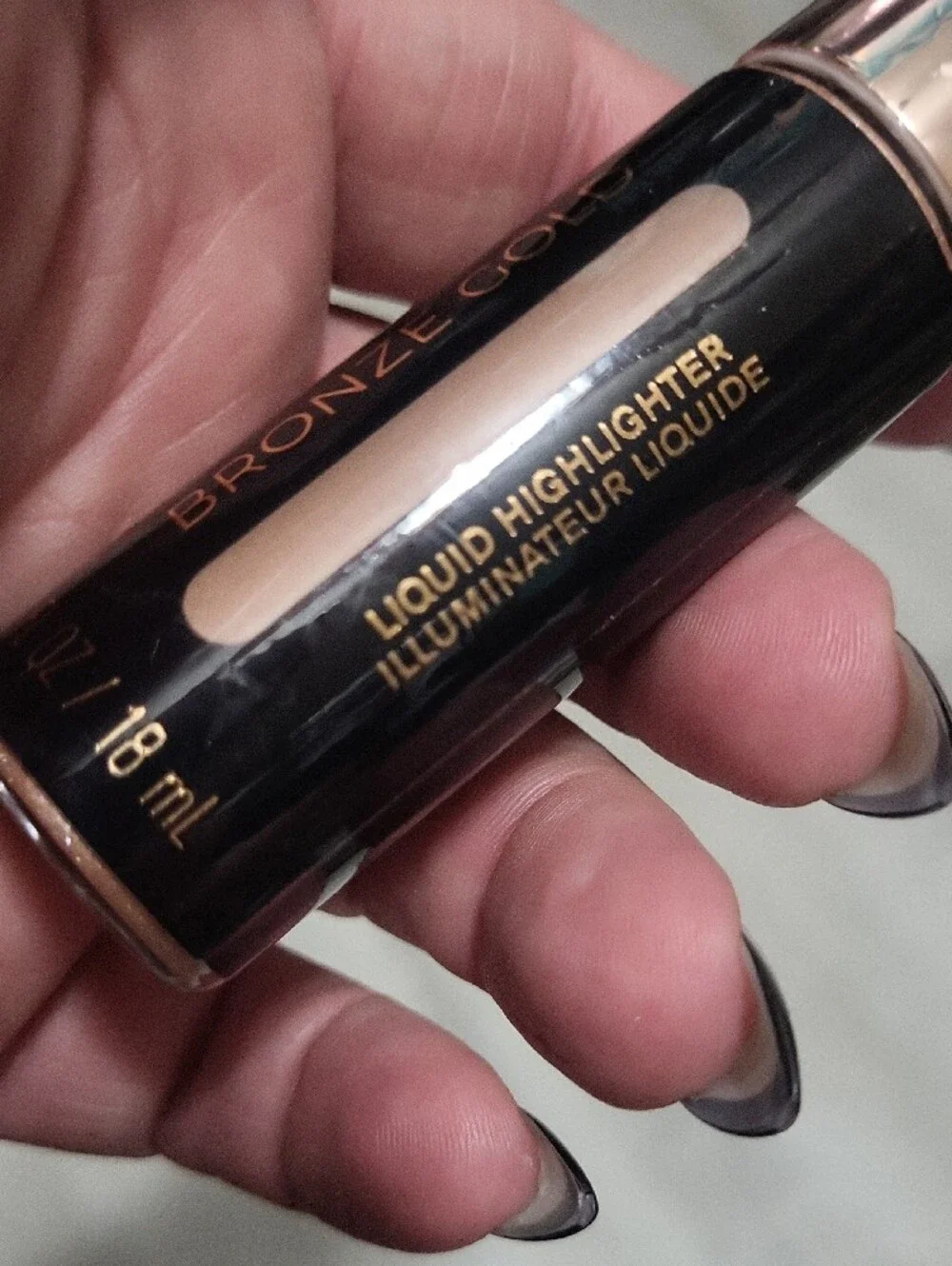 Revolution liquid bronzer