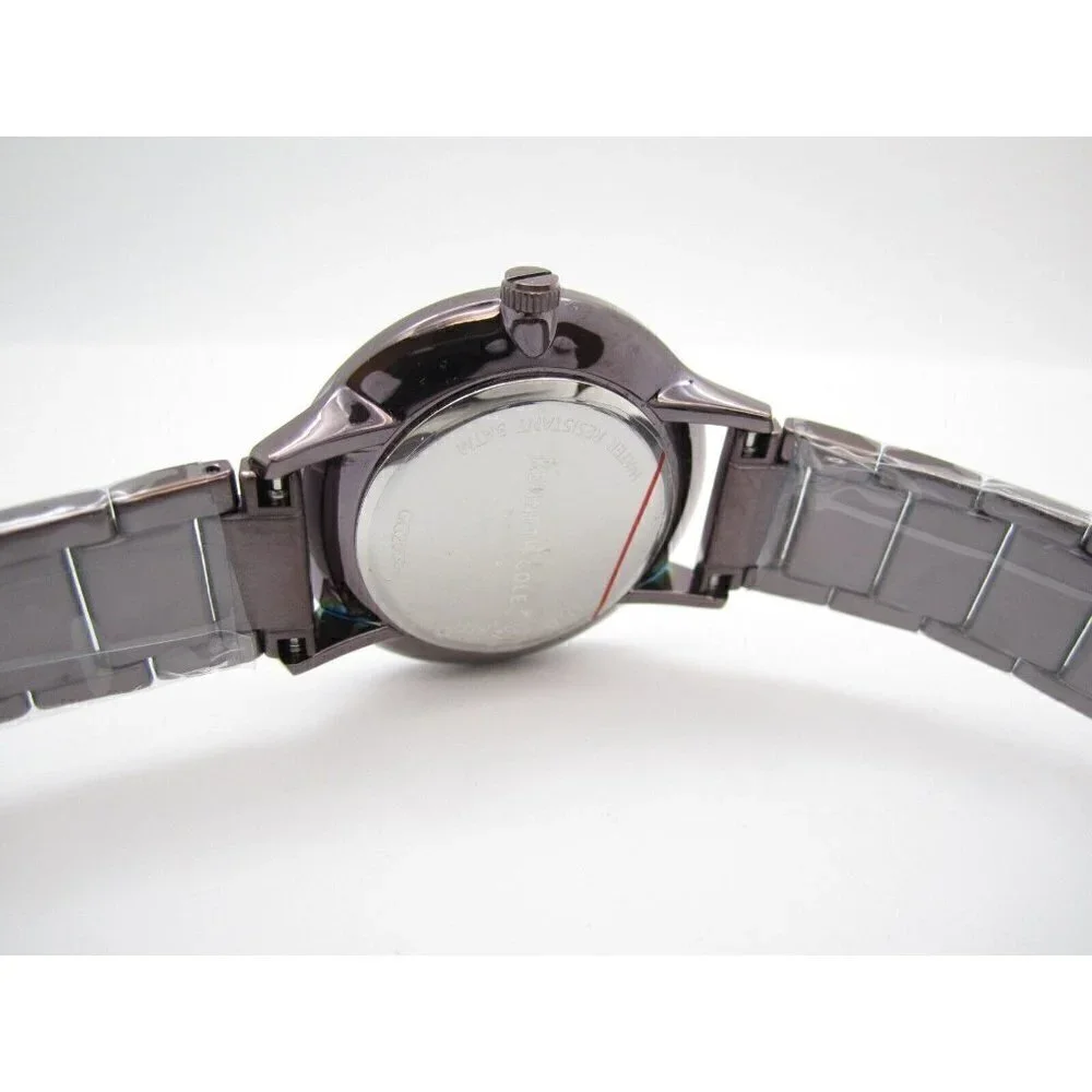 Kenneth Cole issue no