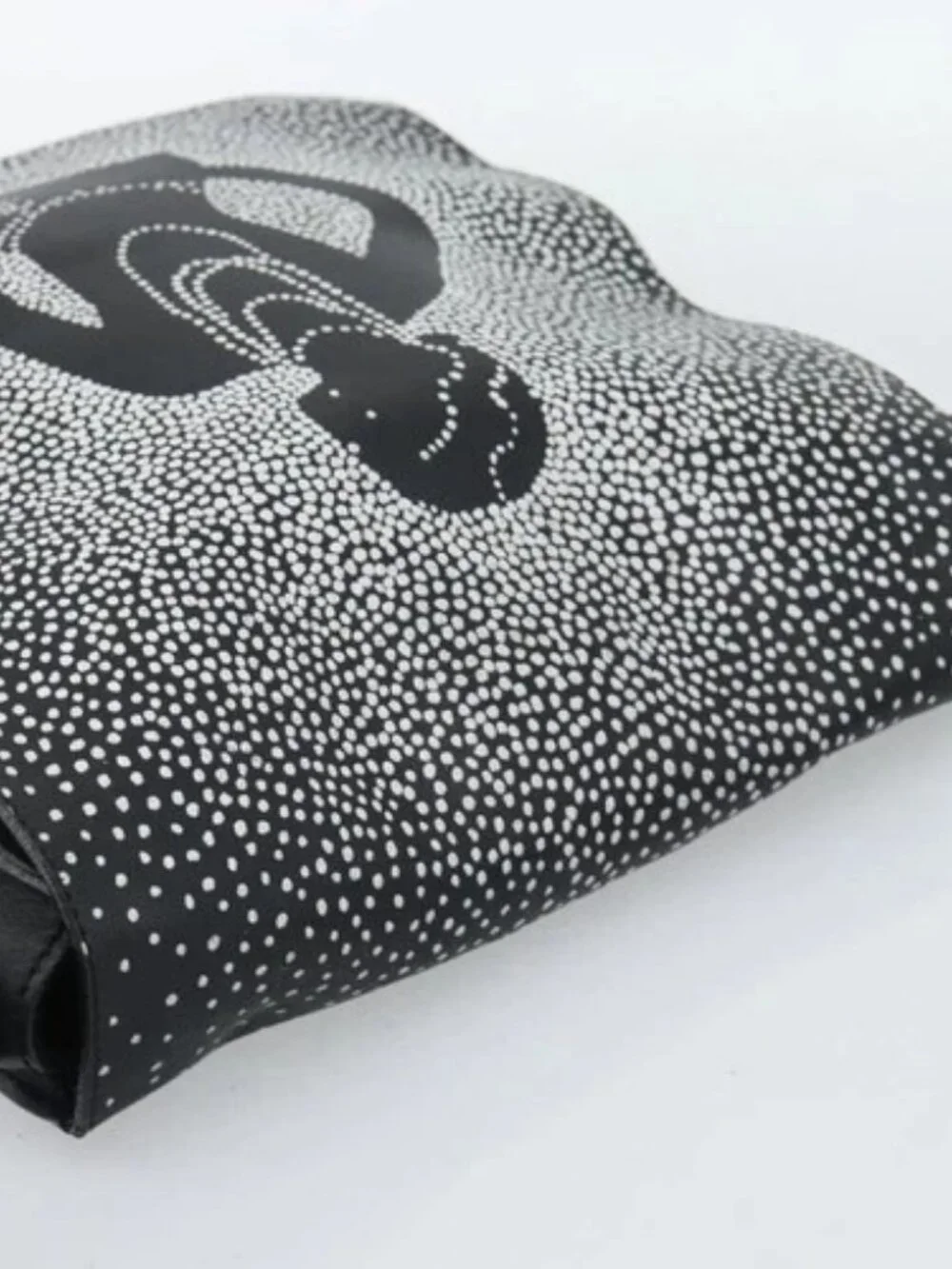 CHANEL brand	chanel color	black