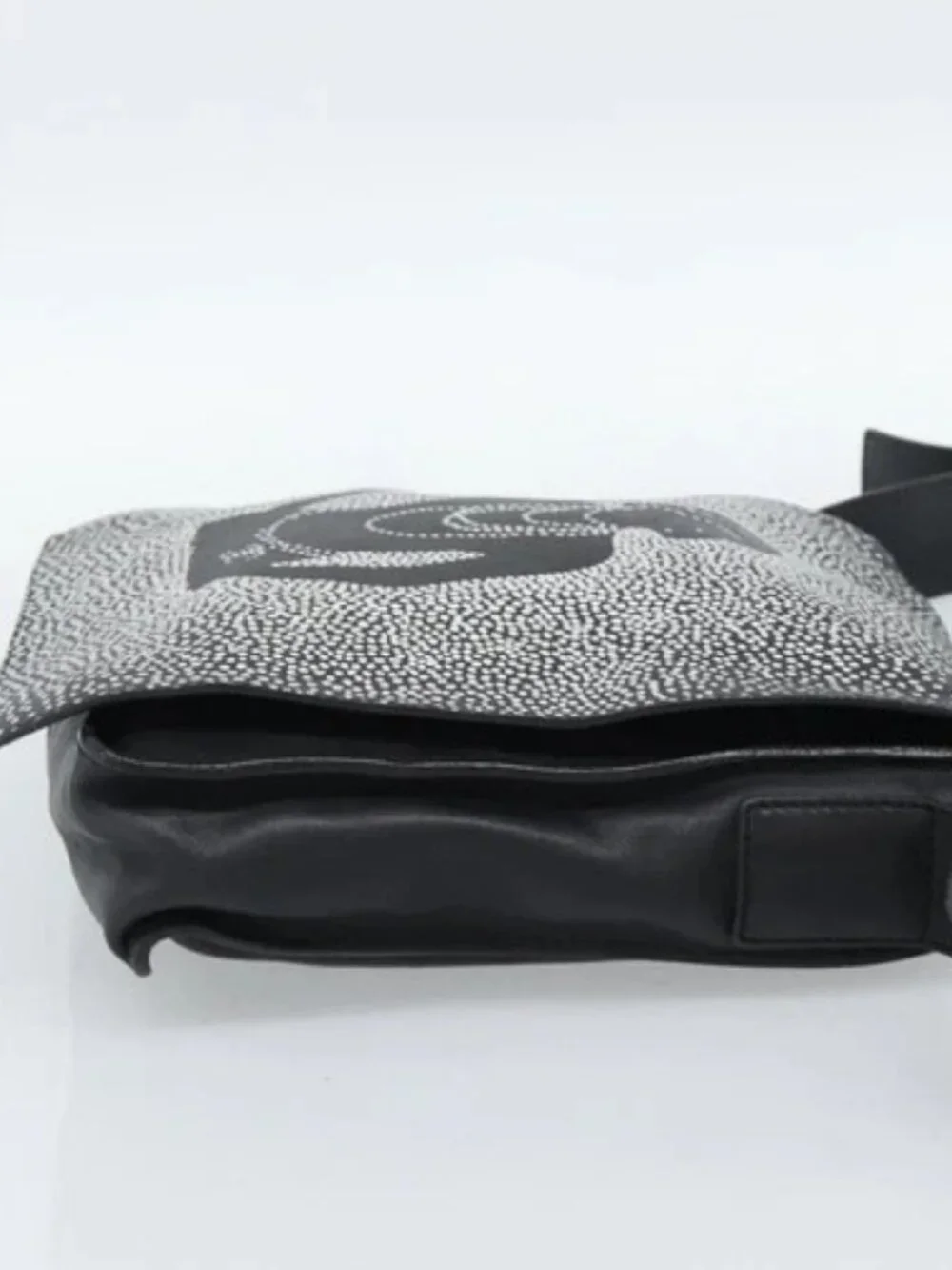CHANEL brand	chanel color	black