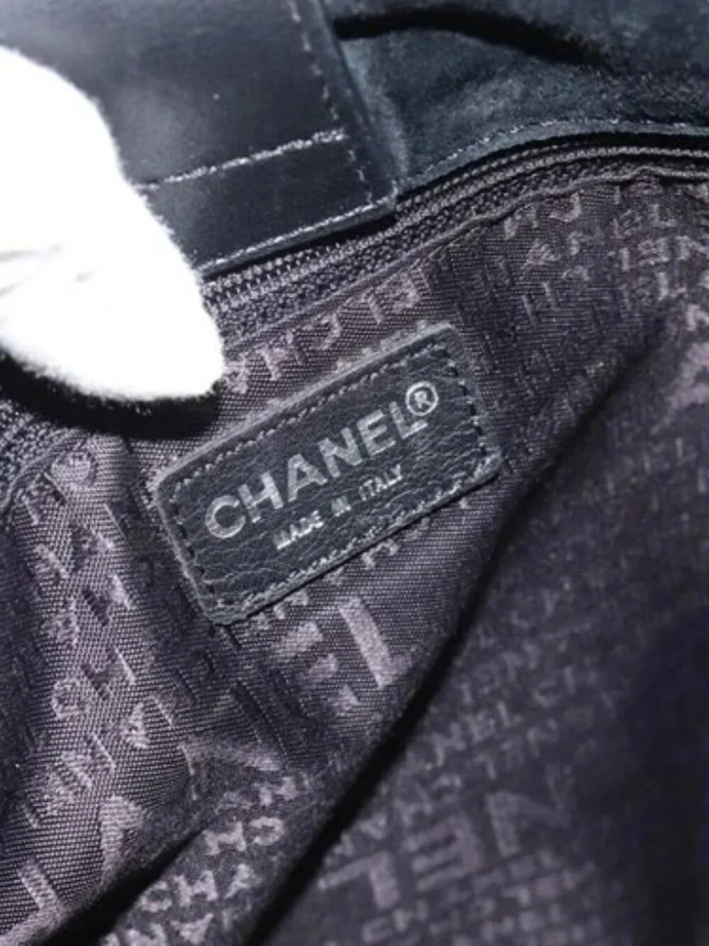 CHANEL brand	chanel color	black