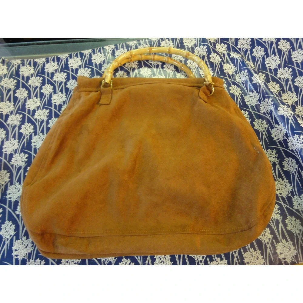 Saks Fifth Avenue good minor