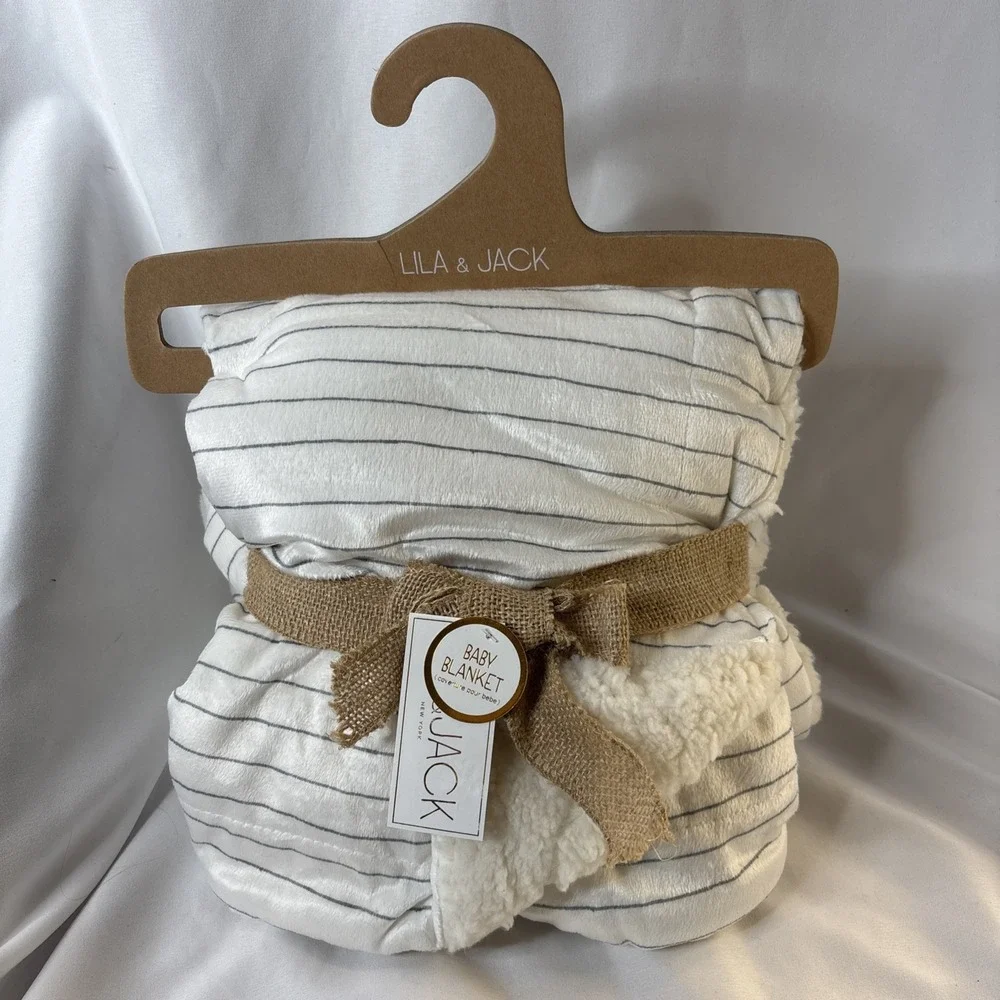 Lila & Jack‎ Baby Blanket Gray Stripe Reversible to White Sherpa 30x40