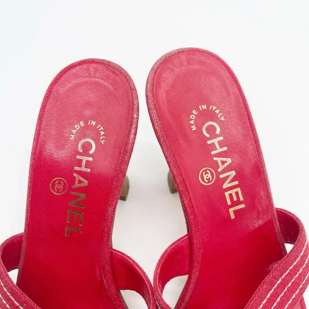 CHANEL vintage red