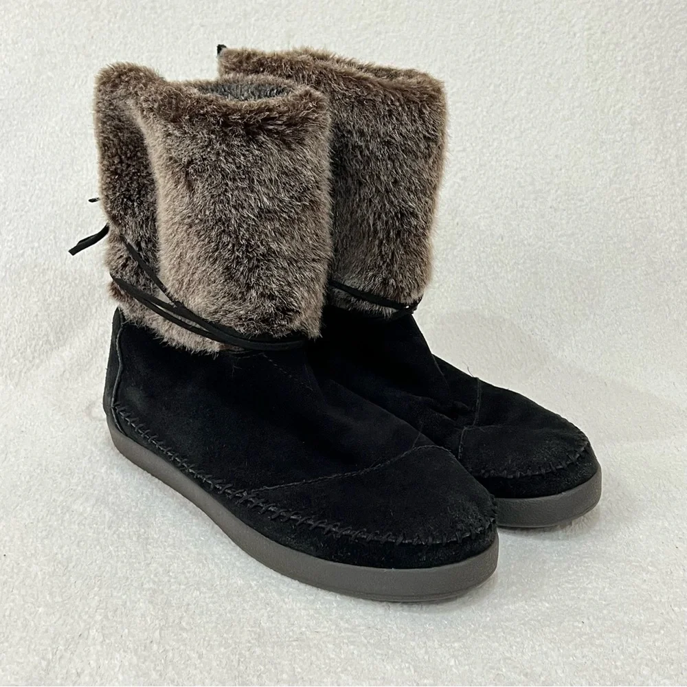 Toms nepal black