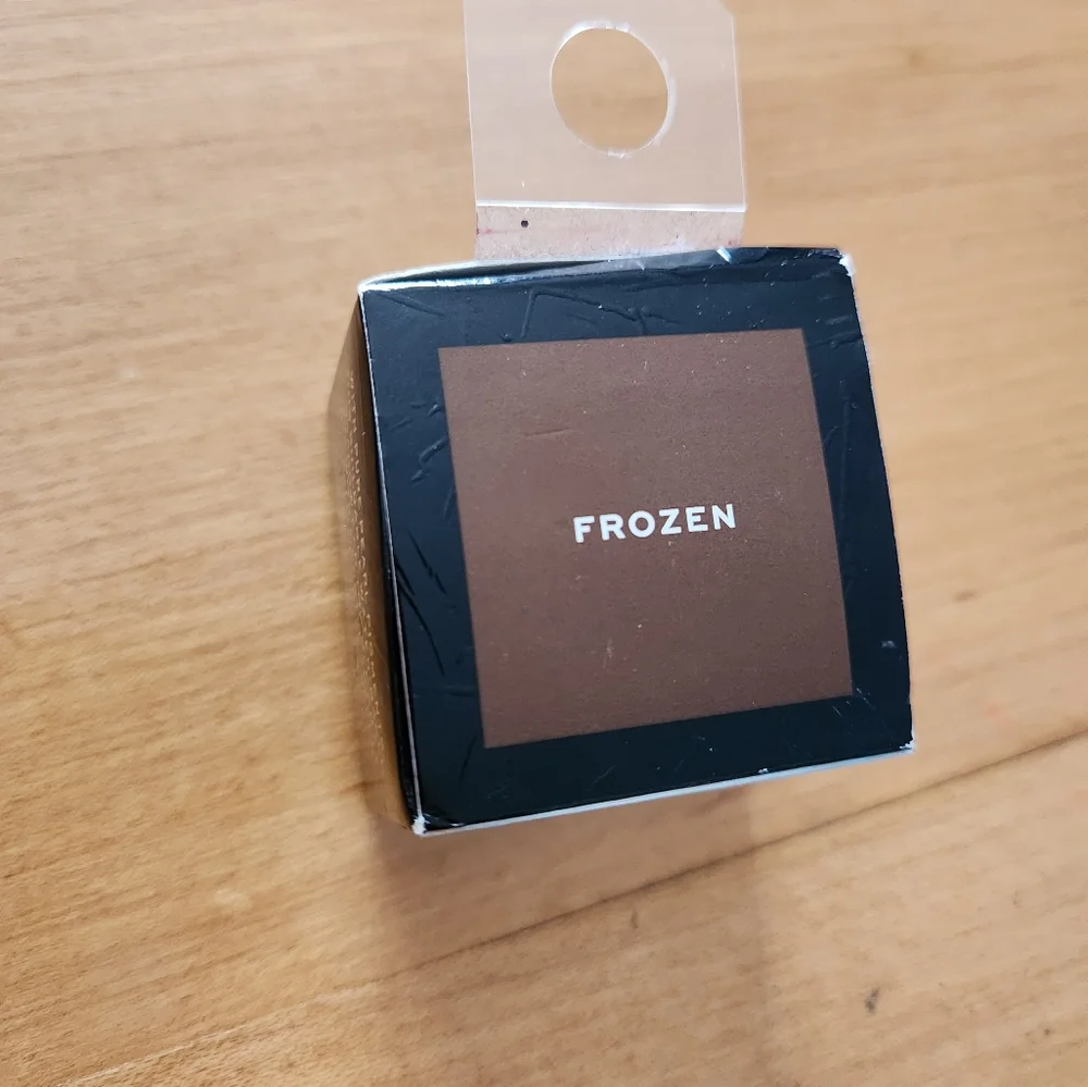 New Jaclyn Cosmetics Top Coat Eyeshadow