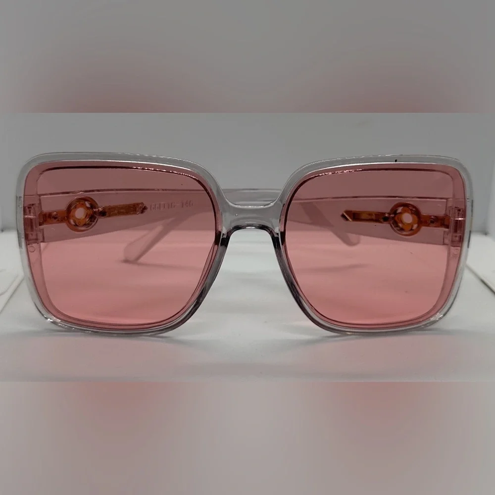 trendy fashion description elevate