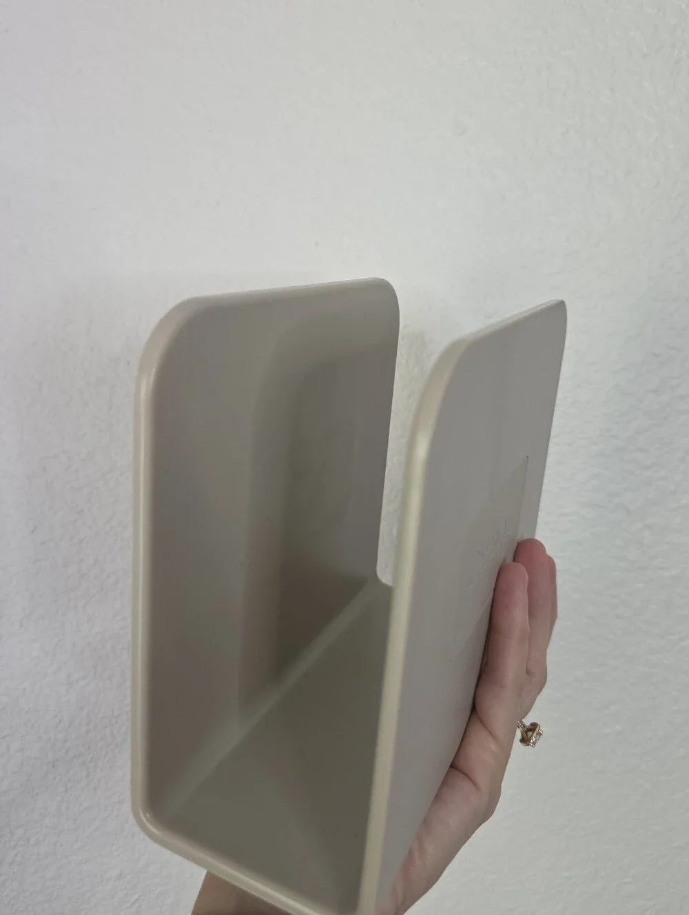 Caraway magnetic pan