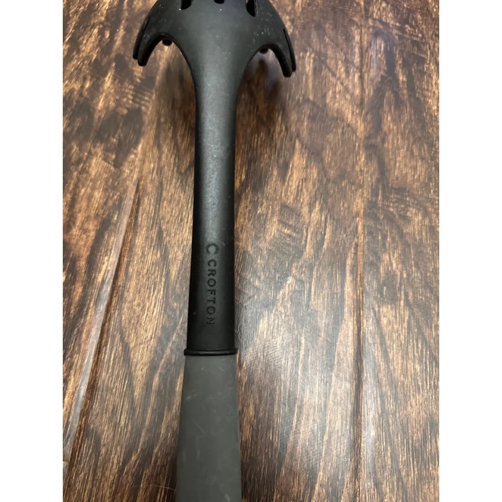 Crofton pasta server