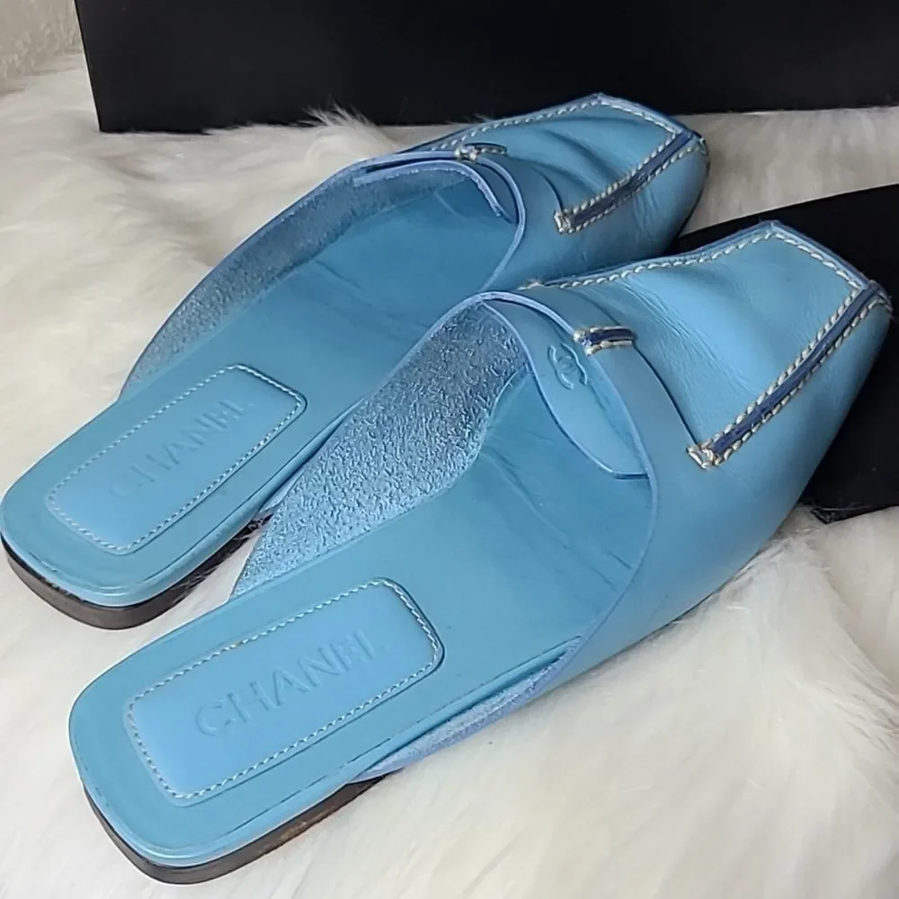 CHANEL preloved mule