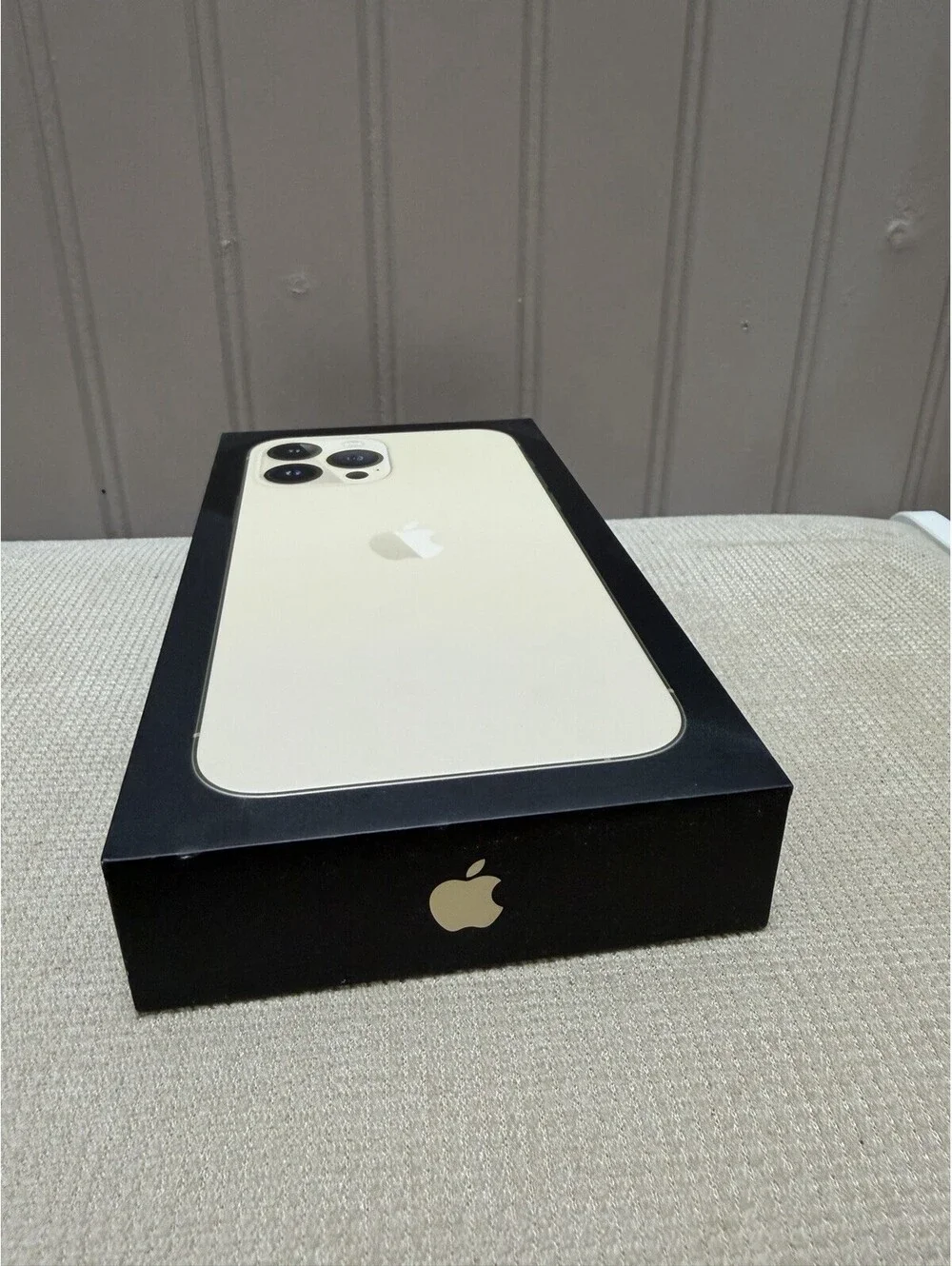 Apple product empty