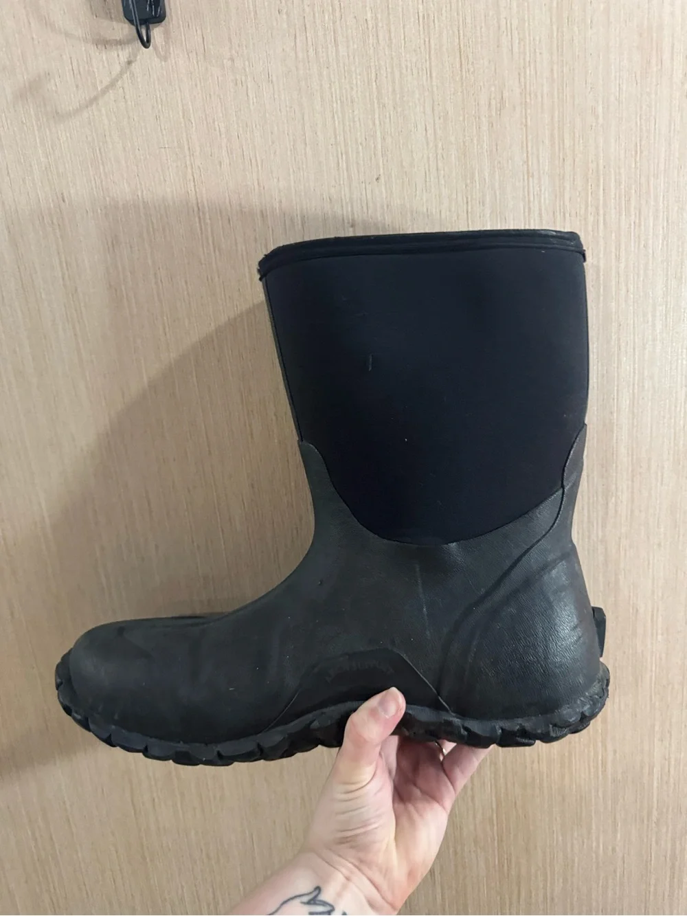 Bogs classic black