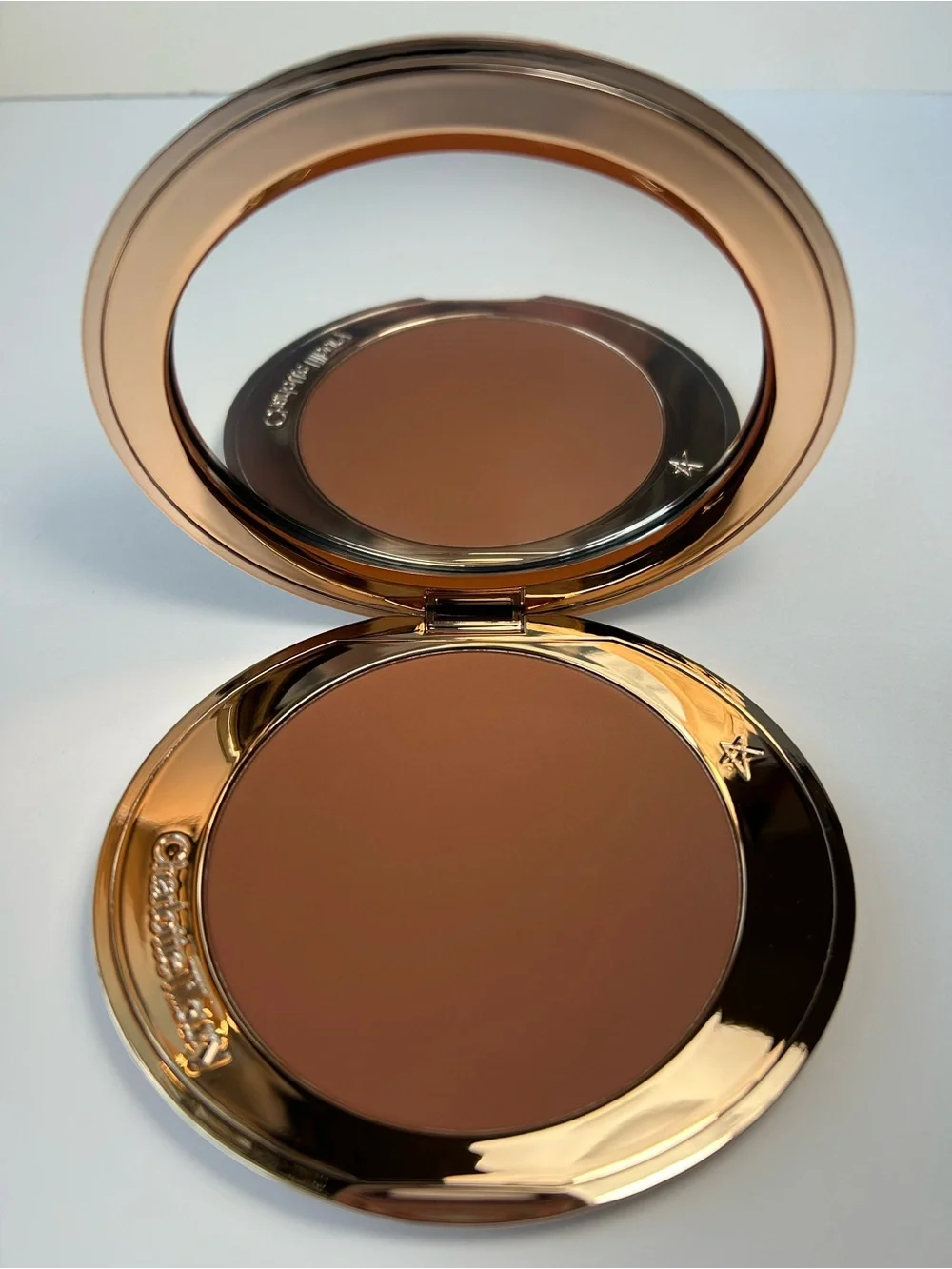 Charlotte Tilbury •brand new