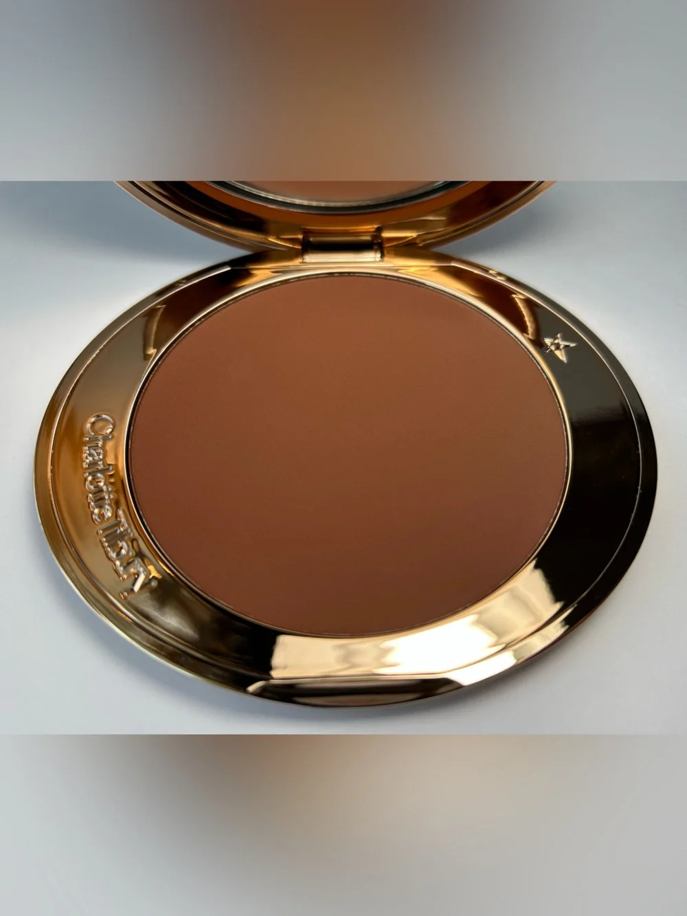 Charlotte Tilbury •brand new