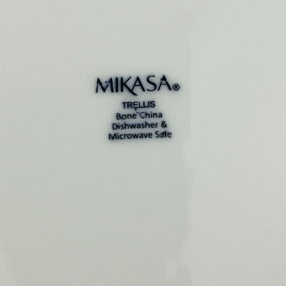 Mikasa trellis white