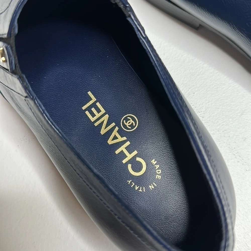 CHANEL leather navy