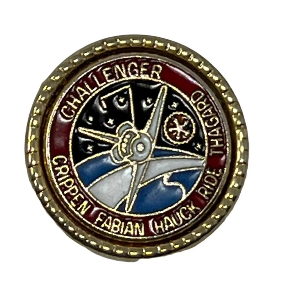 Mens Fashion challenger pin