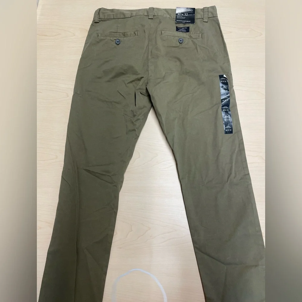 Banana Republic classic khaki