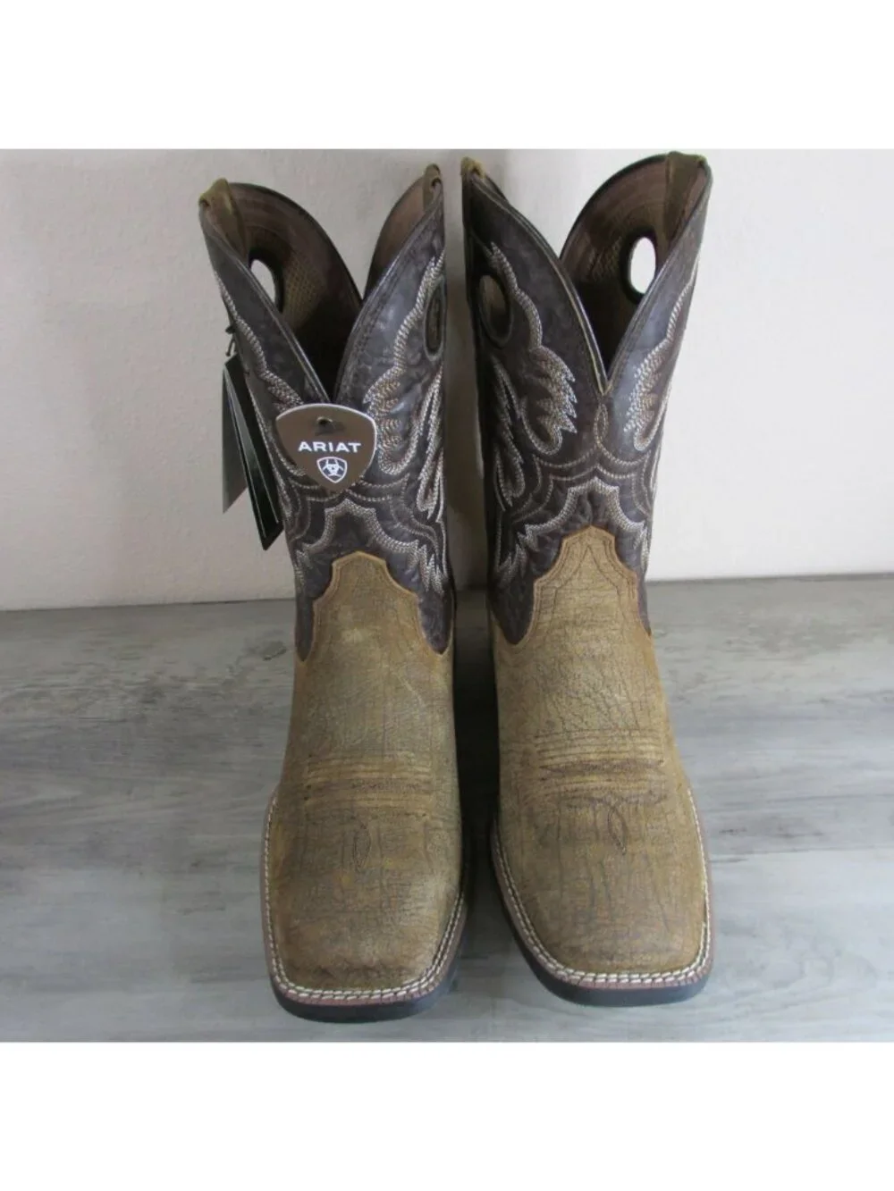 Ariat Men's 9.5EE Sport Buckout Western Boot- Rough Ginger/Rusted Iron