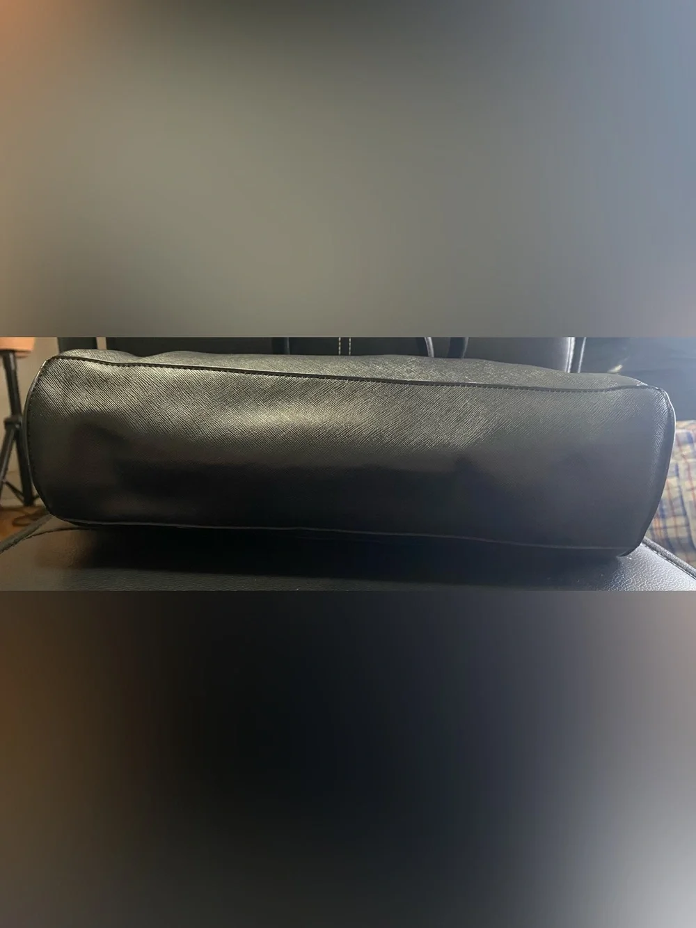 Guess classic tote