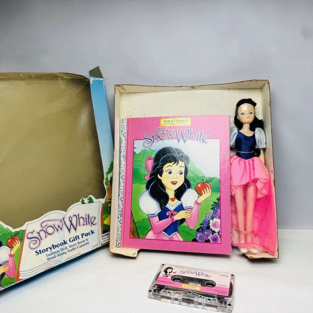 Vintage Snow White‎ Storybook Gift Pack Doll Read-A-Long Audio Cassette Book Set