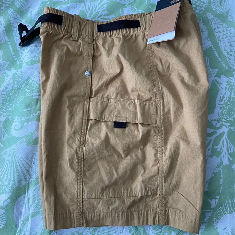 The North Face new tag