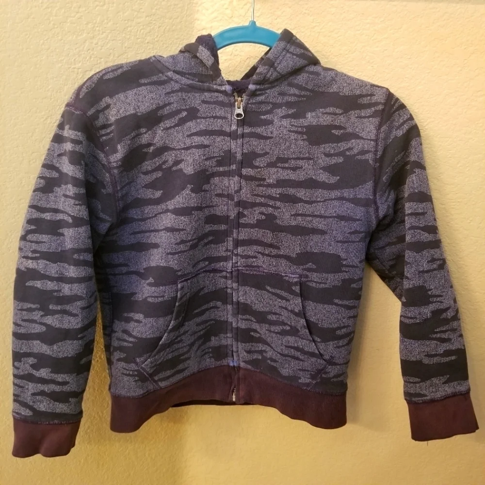Children's Place navy blue camo sherpa lined zip up hoodie sweatshirt Size M 7/8